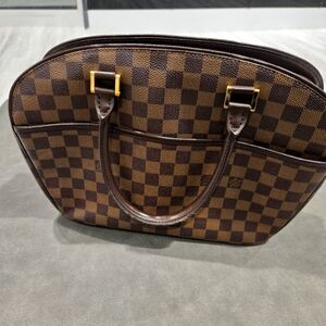 Louis Vuitton Authentic  Sarria Damier Vintage Handbag